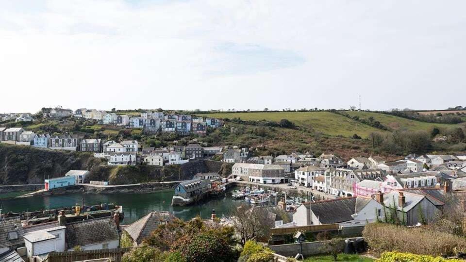 Hipnautic, Mevagissey, Sleeps 6 Holiday home *